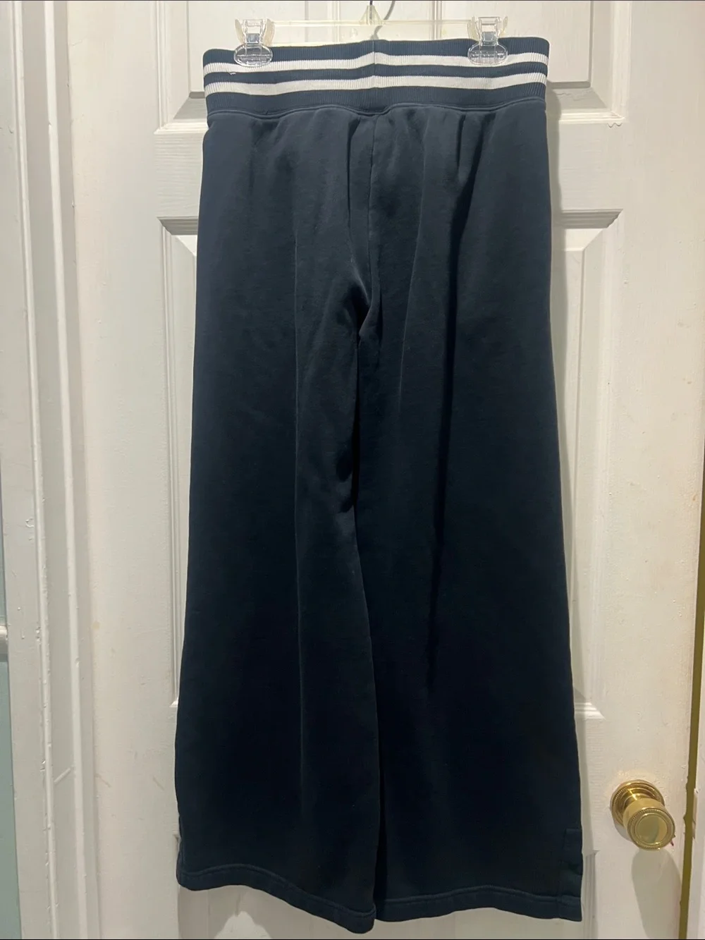 Nike Unisex Black  Wide-Leg Sweatpants with Striped Waistband